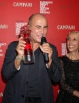 Ferzan Ozpetek- Franca Sozzani con il Campari Red Passion Prize.JPG