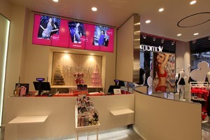 Nuovo look per il flagship store di Yamamay